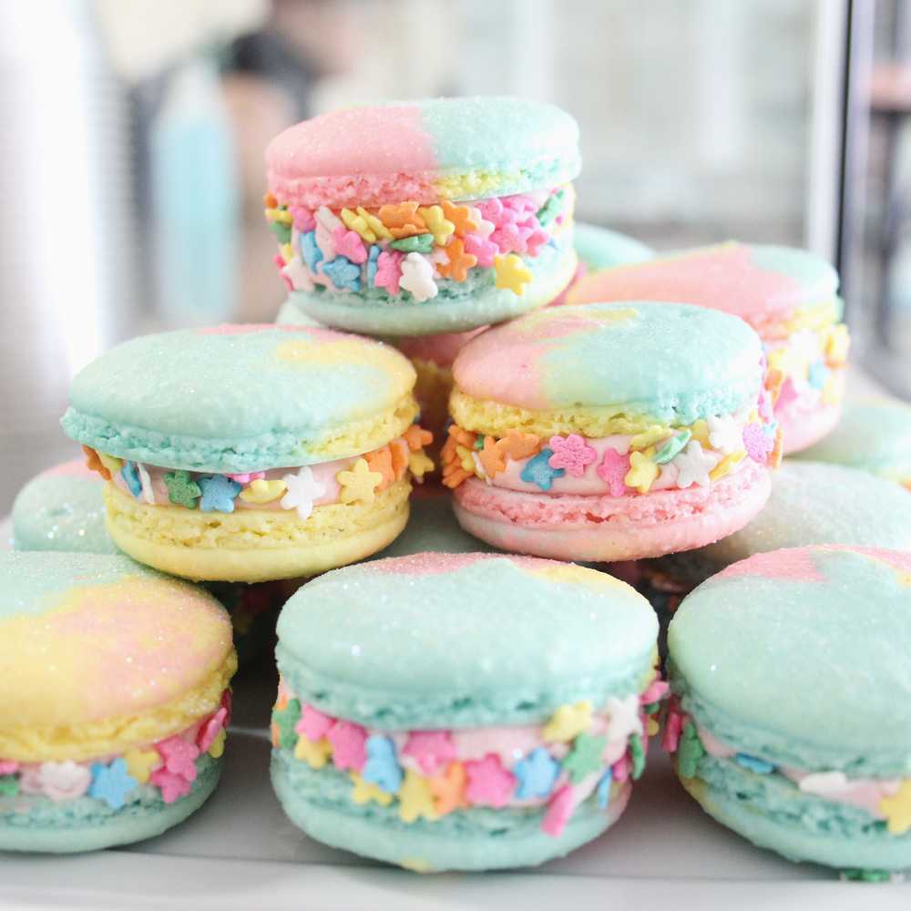 unicorn confetti french macaron dessert