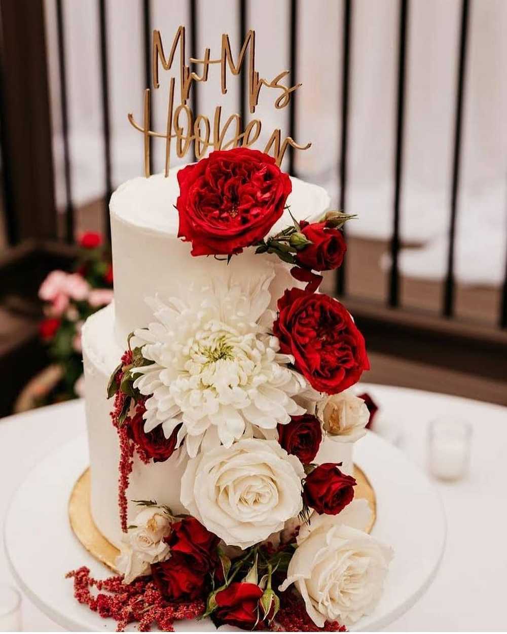 Vintage Red Roses Wedding Cake