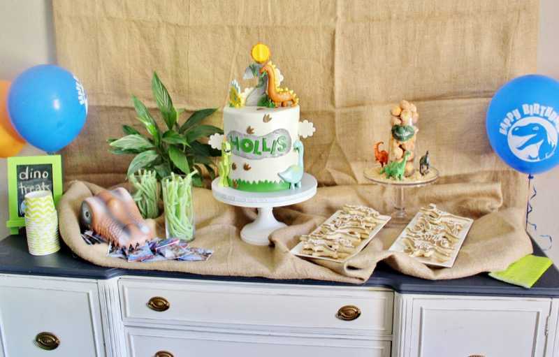 dinosaur boys cake dessert table