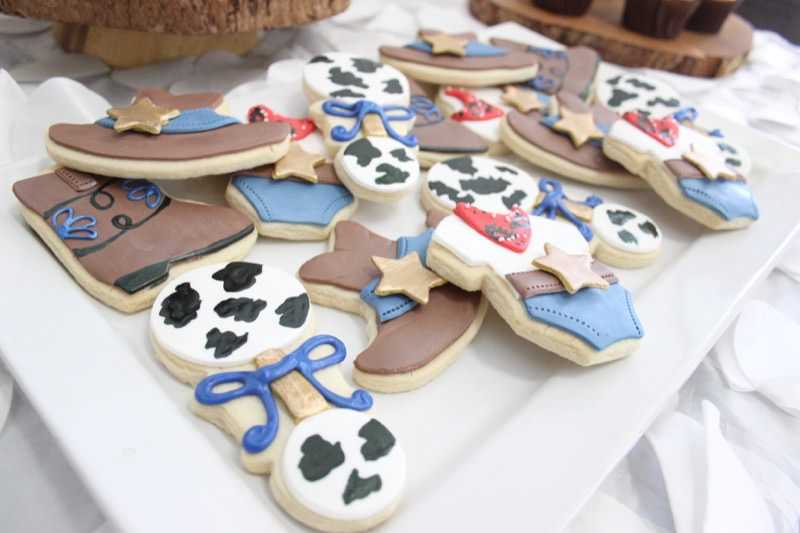 2018 cowboy baby shower boy cookie favors