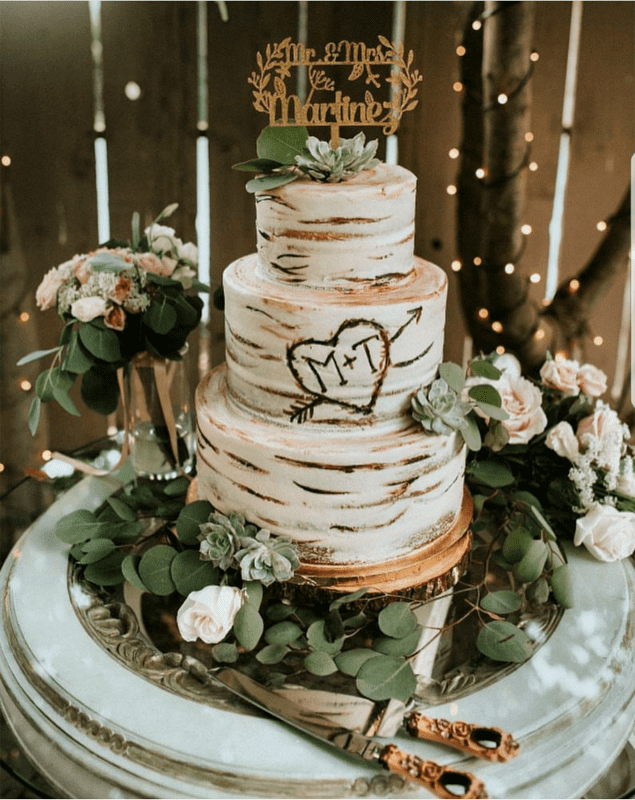 2018 woodsy buttercream wedding cake