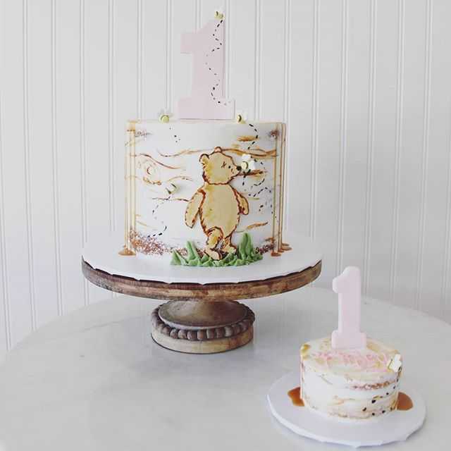 Pooh Bear Disney First Birthday Cake Honey Bee