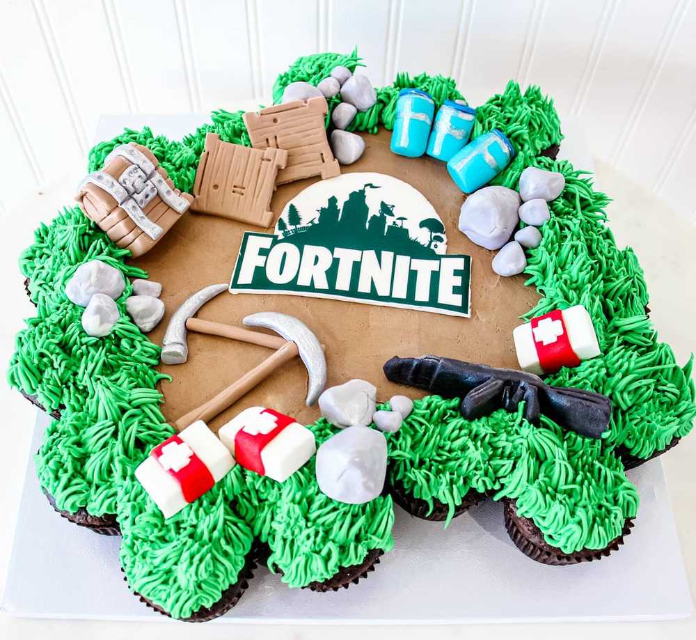 Fortnite Cupcake Birthday Cake Video Gamer