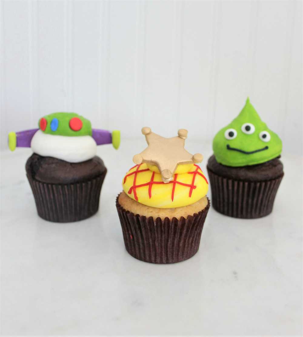 Toy Story Woody Buzz Disney Pixar Cupcakes BIrthday