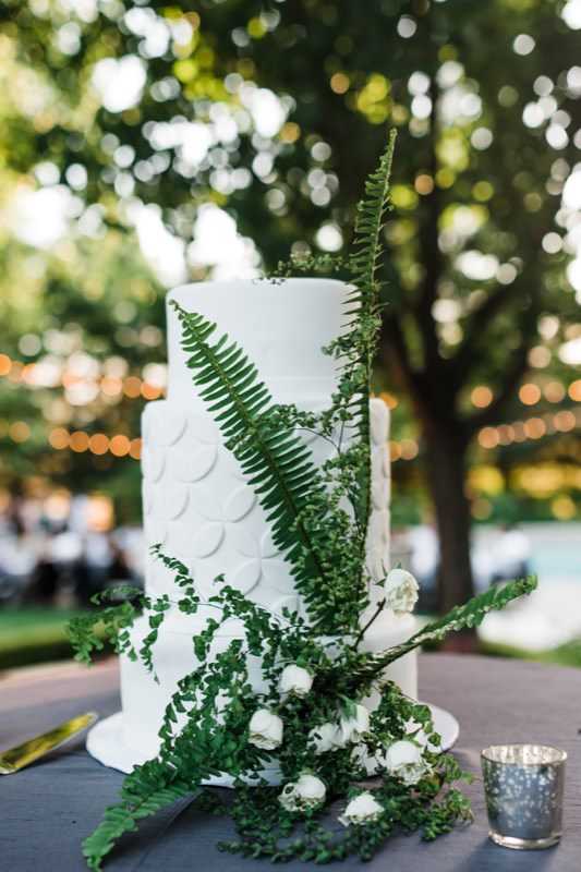 new modern white fondant wedding cake