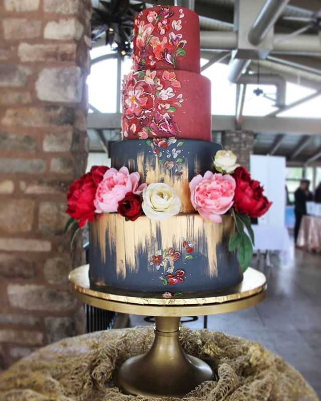 navy gold burgundy flowers wedding cake modern chic